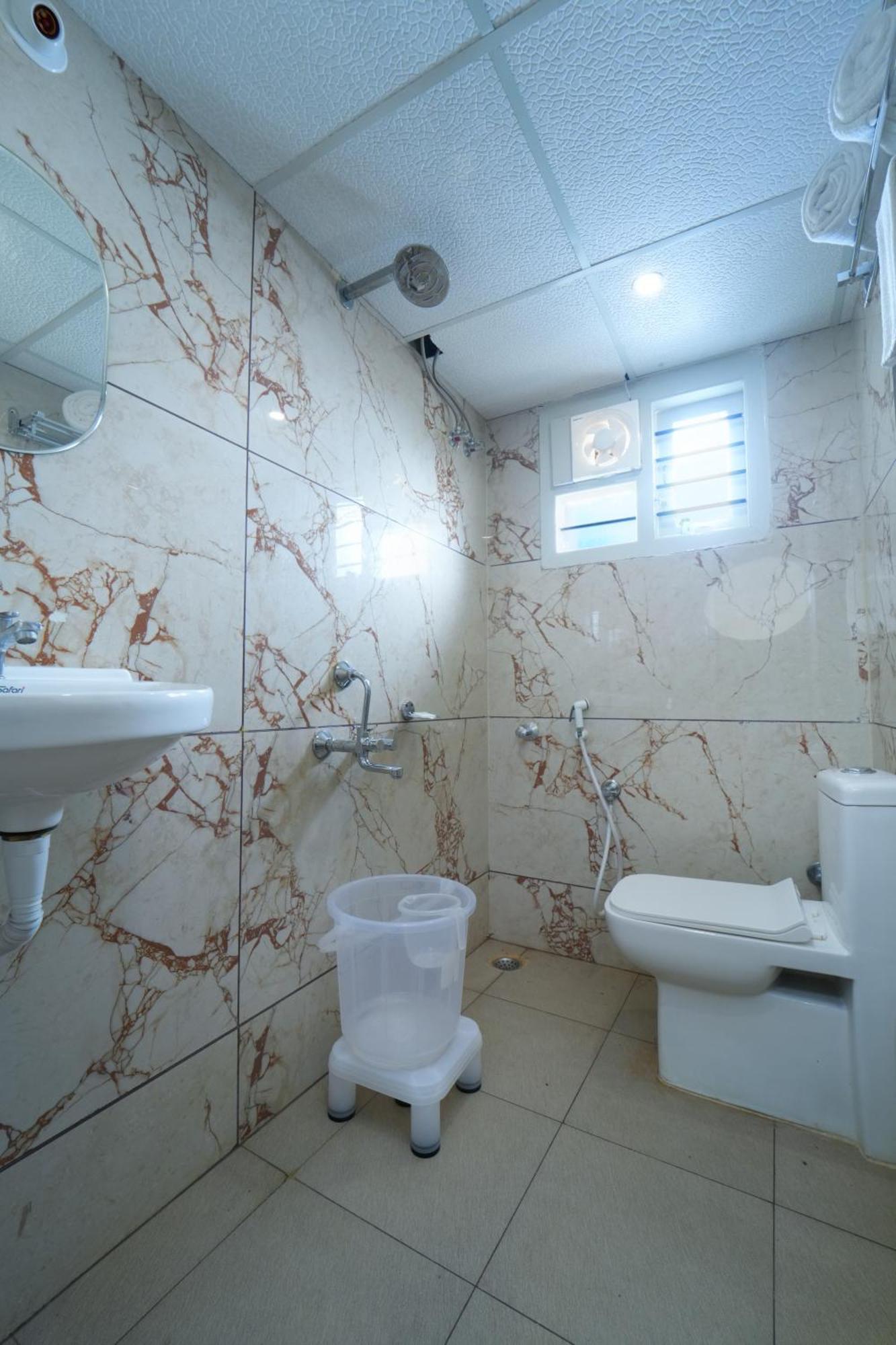 Chikmagalūr Signature Homes Luxury Service Apartment מראה חיצוני תמונה